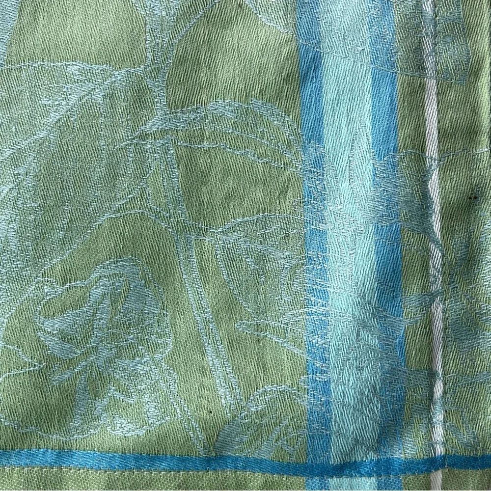 WILLIAM SONOMA spring butterfly jacquard table runner - Picture 6 of 10